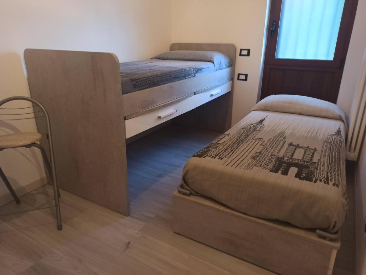 Vista Lago Lecco - Neiade Guest House Pescate Exterior foto